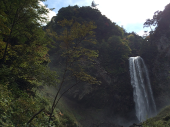 平湯大滝の全景１