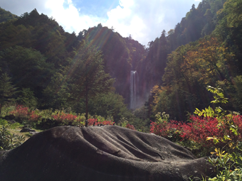 平湯大滝の全景２