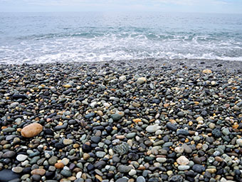 海岸の石その１