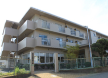 寮外観(3階建)